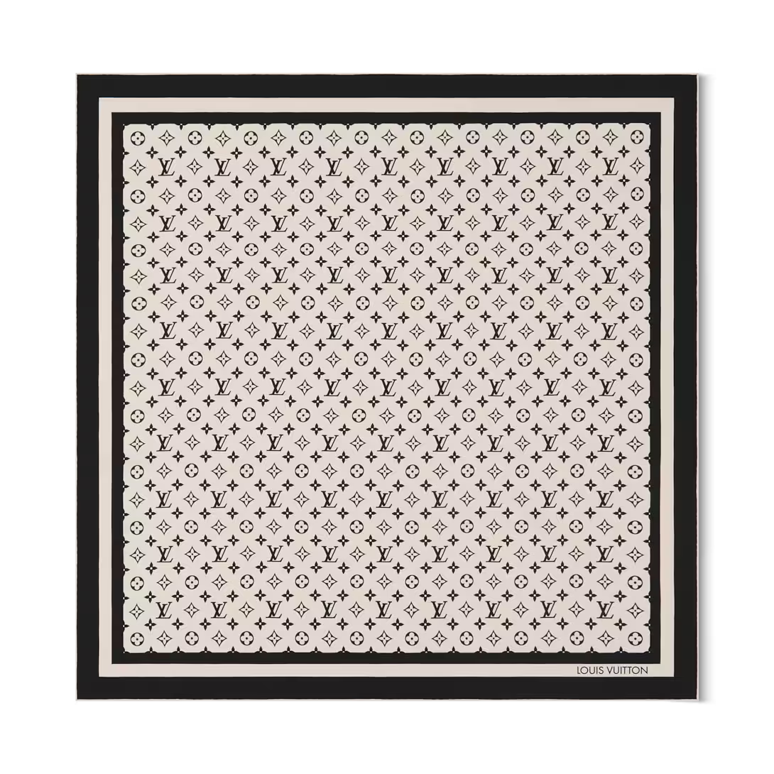 M9A198 New Monogram Silhouette Square 90