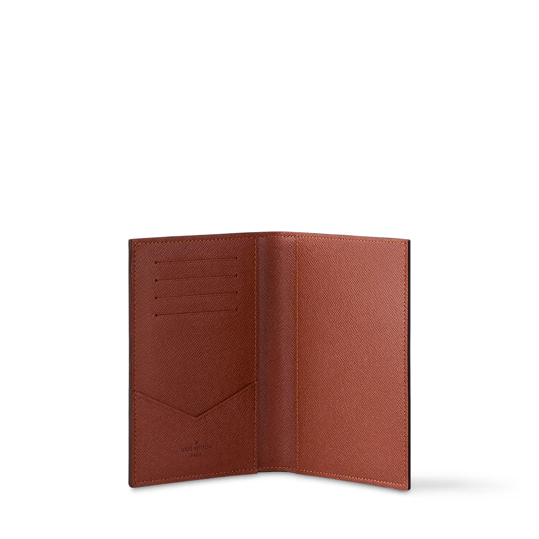 LV M64502 Passport Cover